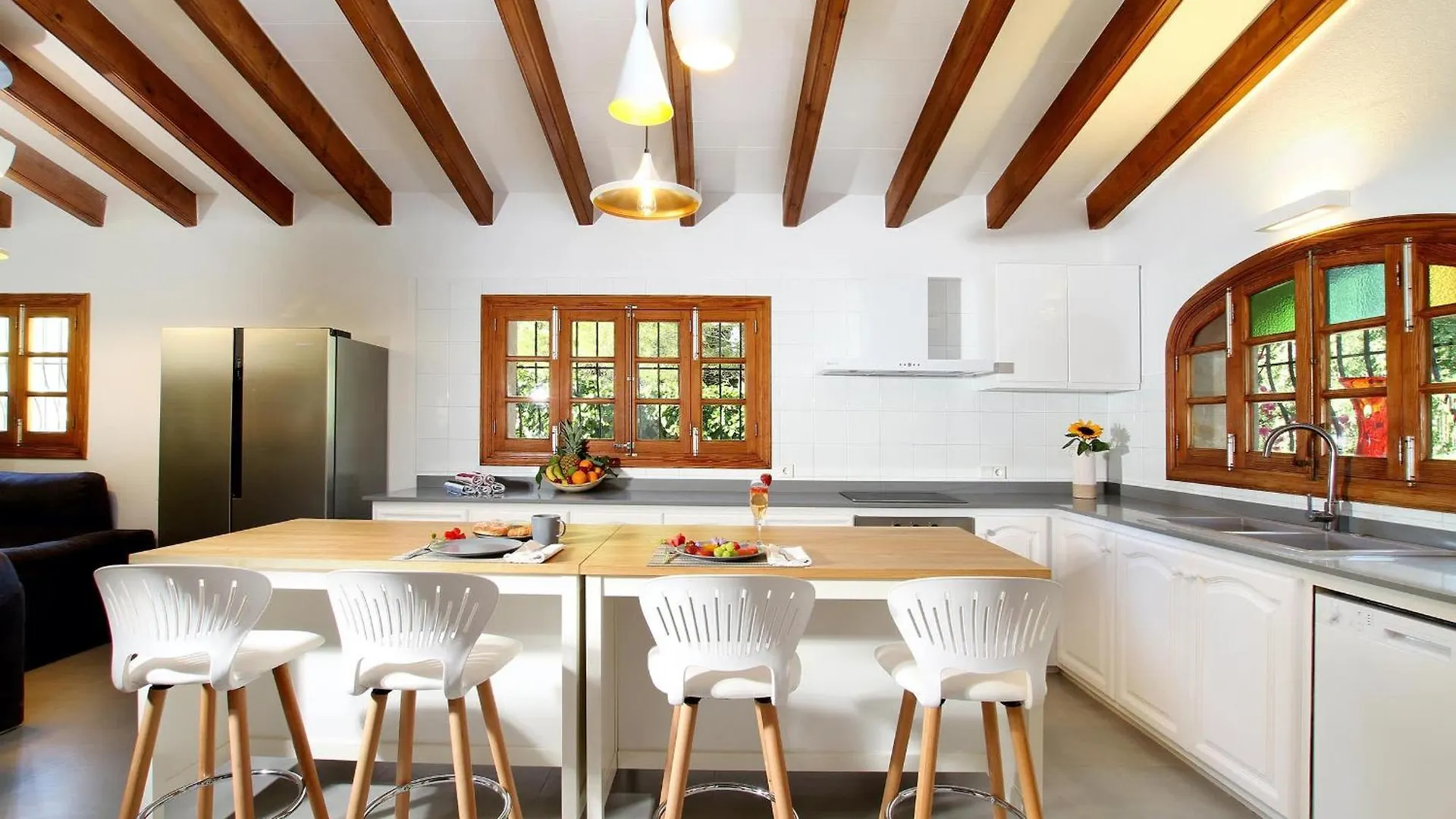Country Lane Farmhouse Set In Pollenca Hills Villa