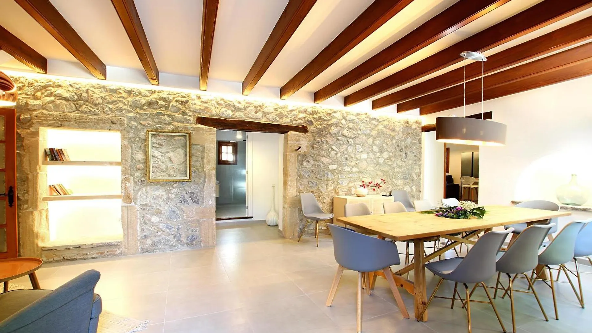 Country Lane Farmhouse Set In Pollenca Hills 0*,