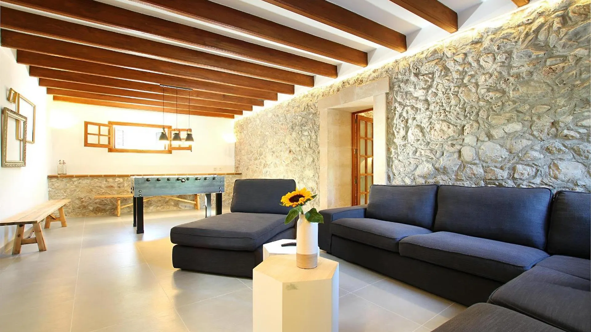 Country Lane Farmhouse Set In Pollenca Hills Villa